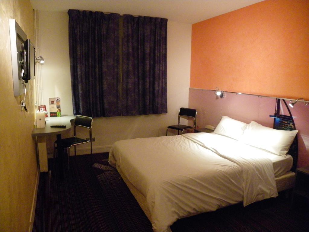 Hotel Logitel Saint-Doulchard 객실 사진
