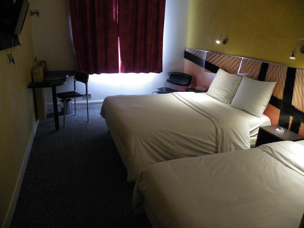 Hotel Logitel Saint-Doulchard 객실 사진